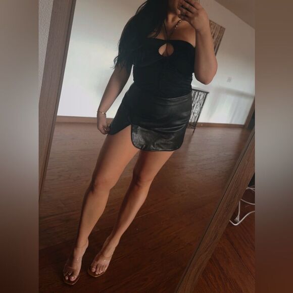 Black rhinestone Ruched Halter Top - Picture 5 of 8